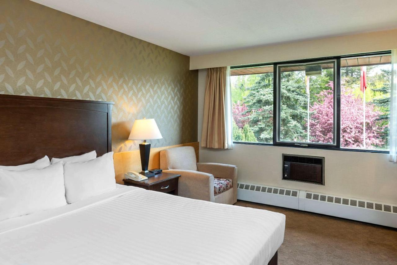 Prestige Riverside Lodge Quesnel Kültér fotó